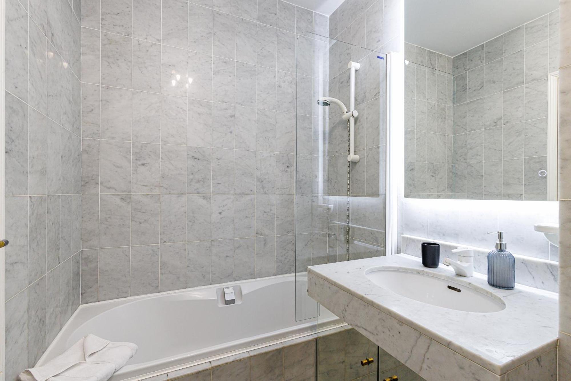 Le Victoria, Elegant T2 Au Bord Des Plages, Piscine, Sauna Menton Luaran gambar
